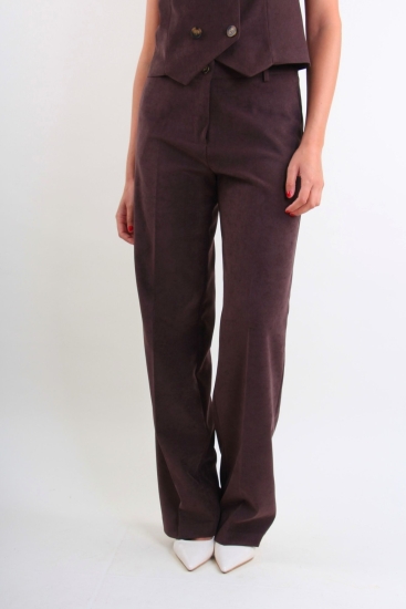 Elegante, gerade geschnittene Hose mit Bügelfalte